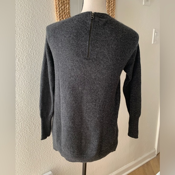 Halogen 100% Cashmere crew neck sweater - Picture 2 of 5